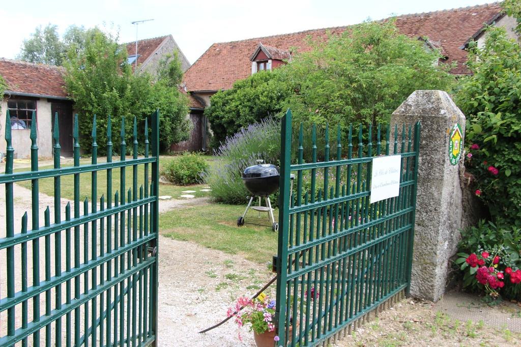 Le Clos De Chatres Oisly エクステリア 写真